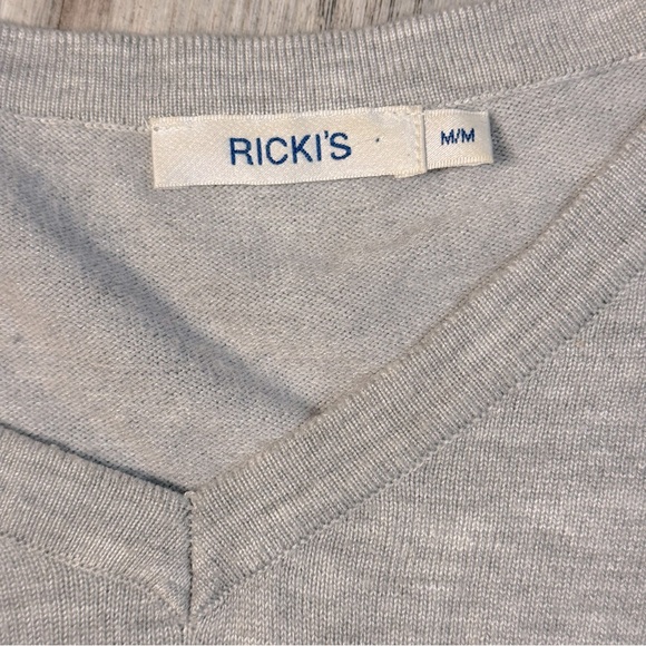 Assymetrical colour block sweater dress - Picture 3 of 3